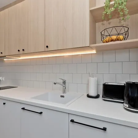 Apartment Zatoka 12 *